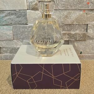 Mary Kay Live Fearlessly Perfume